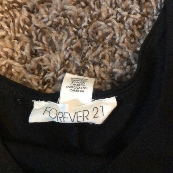 BLACK DRESS! NEVER BEEN WORN - Picture 2 of 2